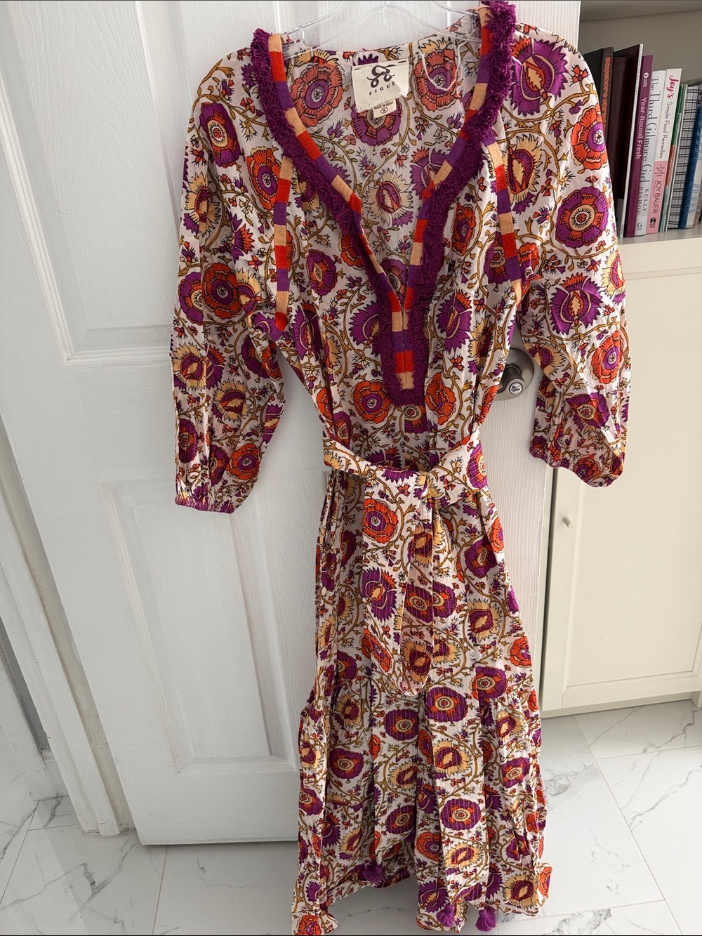 Figue printed Mid length dress
SZ: M
Excellent condition